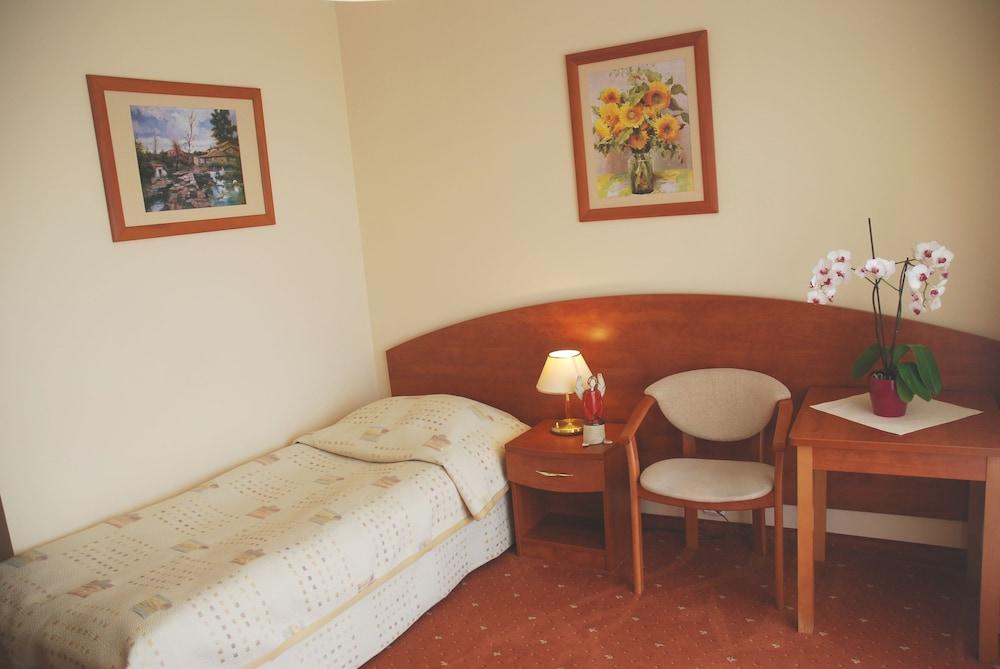 Dom Zdrojowy Diament Spa Grzybowo  Exterior foto